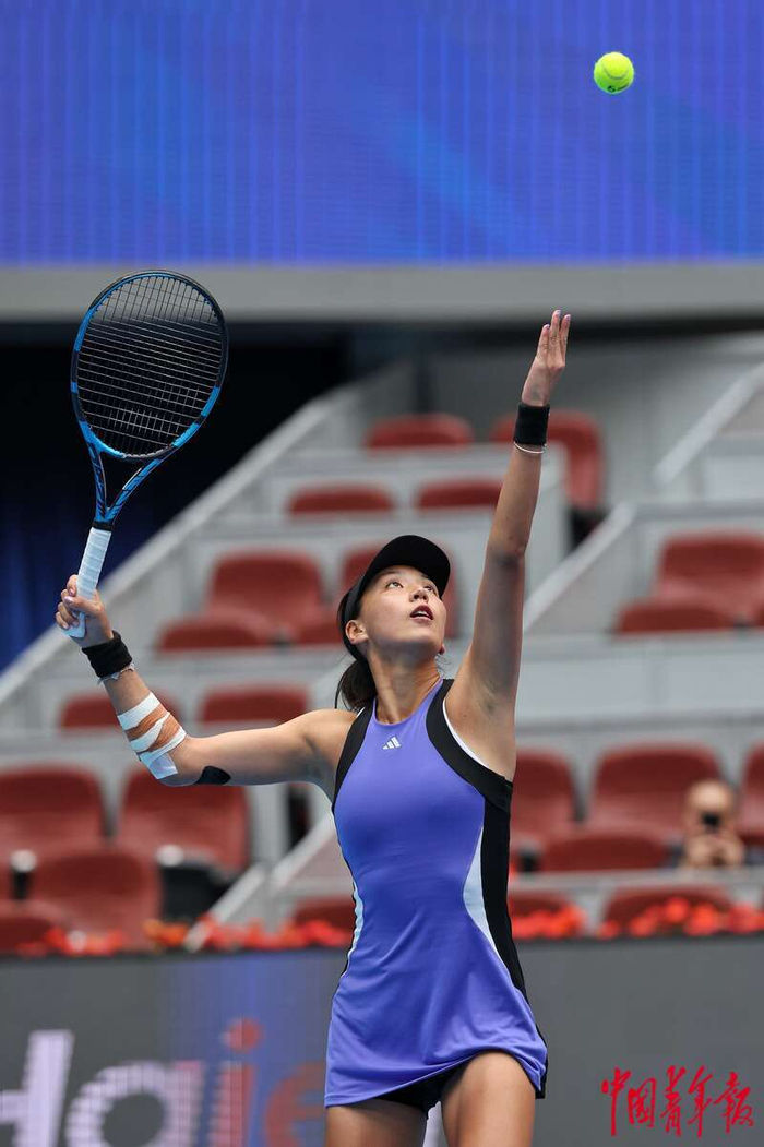 地堡门前默 地堡门前默